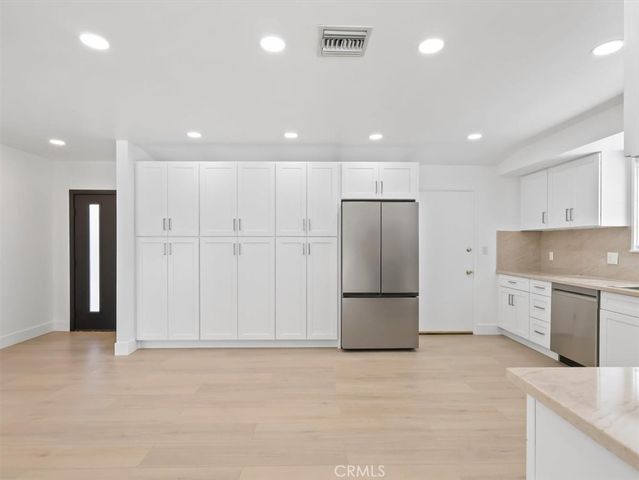 23119 Gainford Street, Woodland Hills, CA 91364