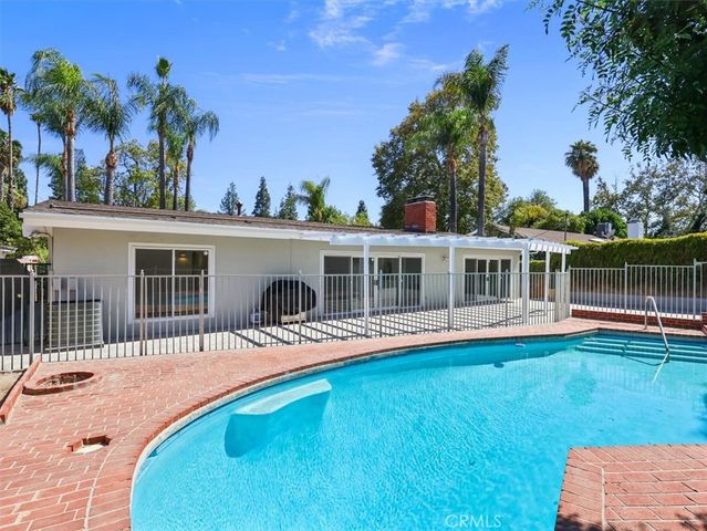 23119 Gainford Street, Woodland Hills, CA 91364