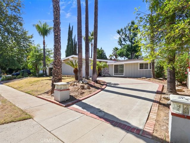 23119 Gainford Street, Woodland Hills, CA 91364