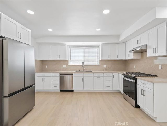 23119 Gainford Street, Woodland Hills, CA 91364