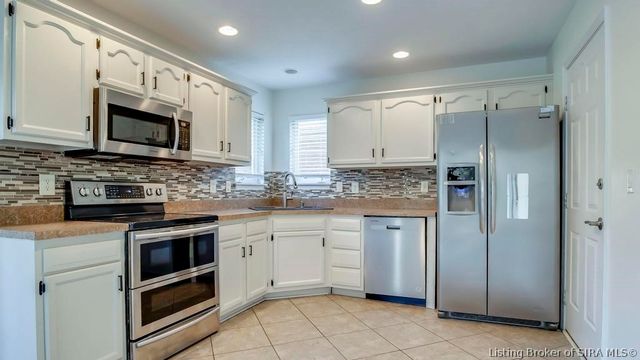 605 Buck Boulevard, Clarksville, IN 47172