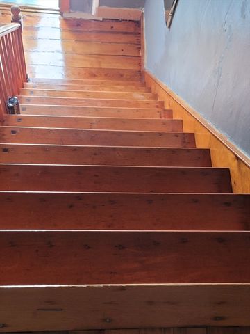 90 Tremont St, Fall River, MA 02720