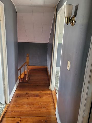 90 Tremont St, Fall River, MA 02720