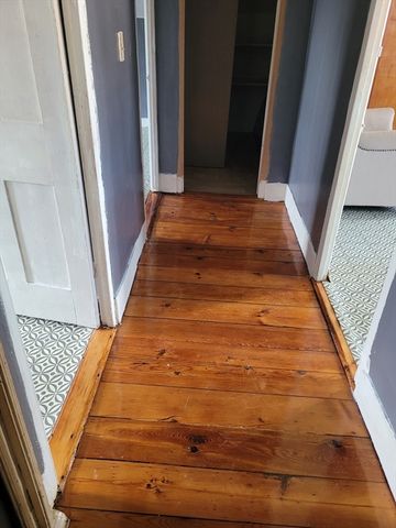 90 Tremont St, Fall River, MA 02720