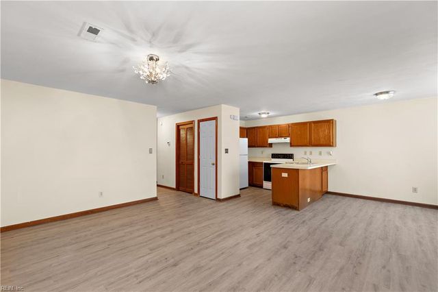 3468 Clover Meadows DR, Chesapeake, VA 23321