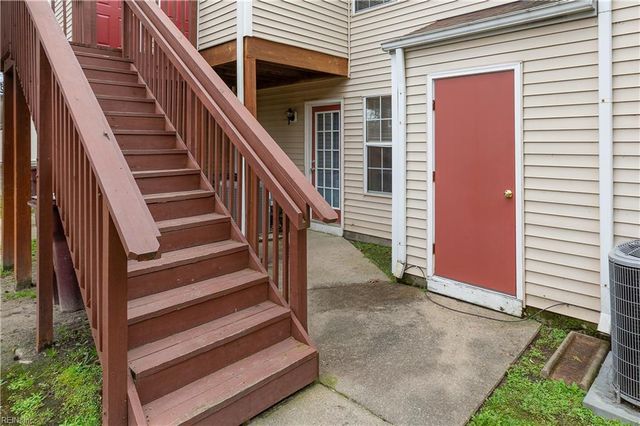 3468 Clover Meadows DR, Chesapeake, VA 23321