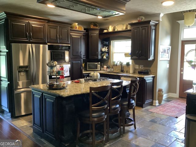 1429 Fairway Drive, Roanoke, AL 36274