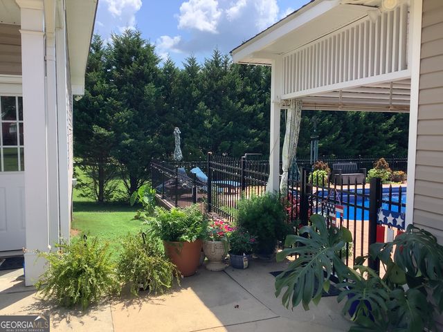 1429 Fairway Drive, Roanoke, AL 36274