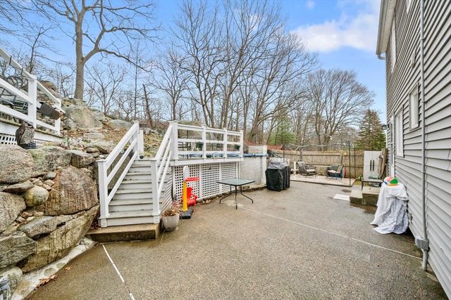 285 Den Quarry Rd, Lynn, MA 01904