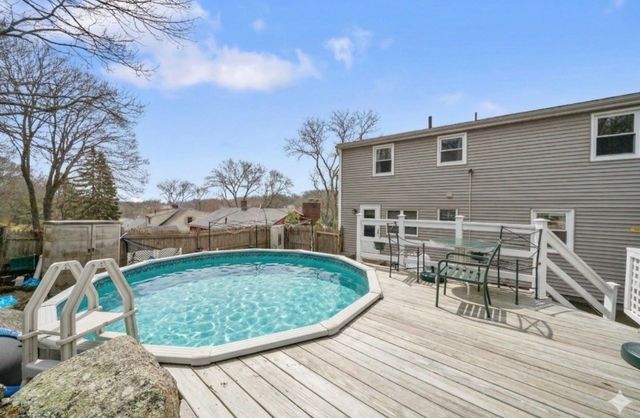 285 Den Quarry Rd, Lynn, MA 01904