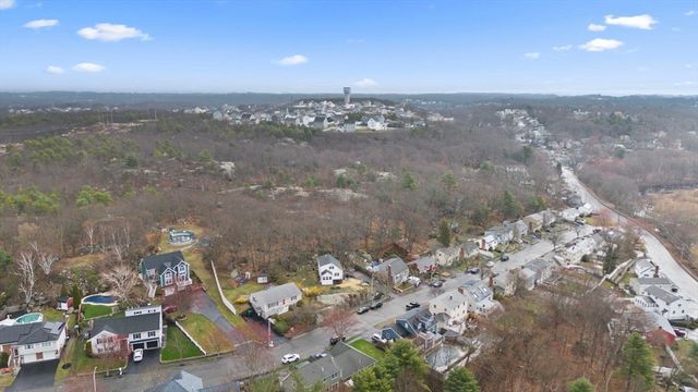 285 Den Quarry Rd, Lynn, MA 01904