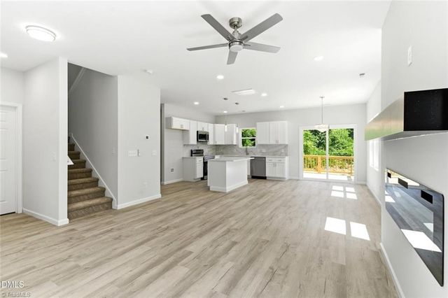 803 Lakeside Avenue, Burlington, NC 27521