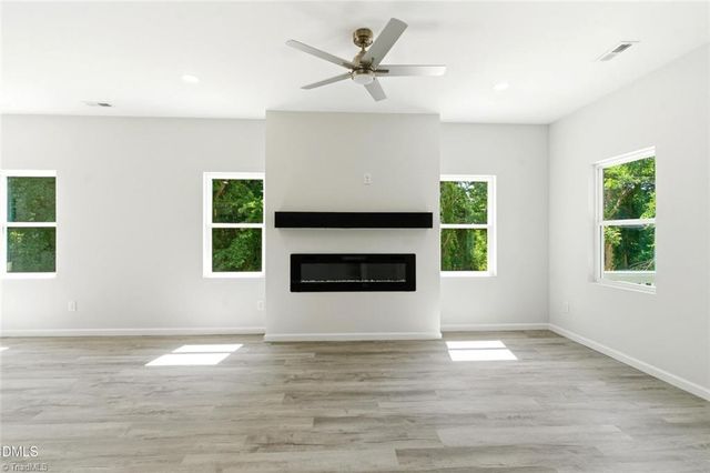 803 Lakeside Avenue, Burlington, NC 27521