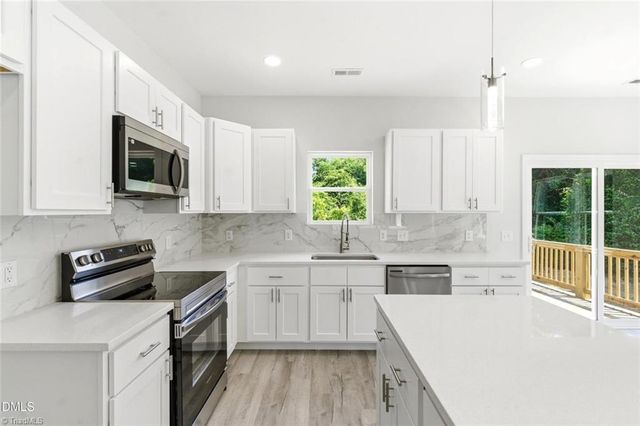 803 Lakeside Avenue, Burlington, NC 27521