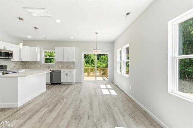 803 Lakeside Avenue, Burlington, NC 27521