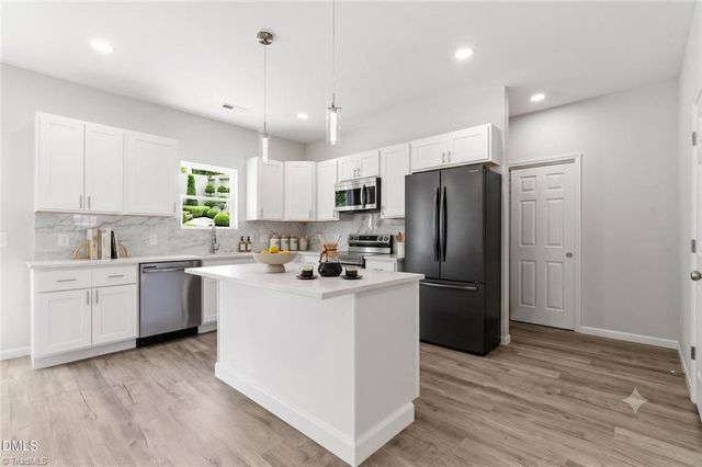 803 Lakeside Avenue, Burlington, NC 27521