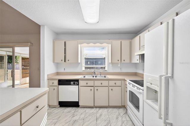 24 PECAN PASS RUN, Ocala, FL 34472