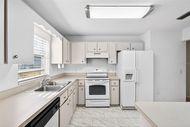 24 PECAN PASS RUN, Ocala, FL 34472