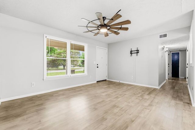 615 Burcale Road Circle, Myrtle Beach, SC 29579