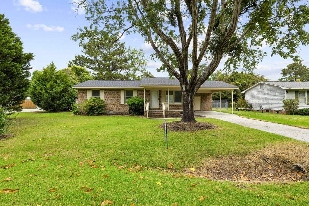 615 Burcale Road Circle, Myrtle Beach, SC 29579