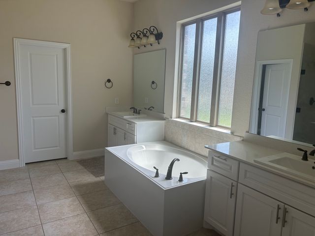 2000 Bent Creek Way, Mansfield, TX 76063