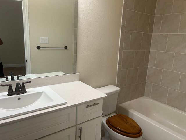 2000 Bent Creek Way, Mansfield, TX 76063