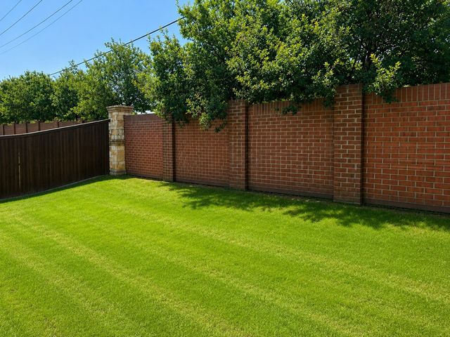 2000 Bent Creek Way, Mansfield, TX 76063