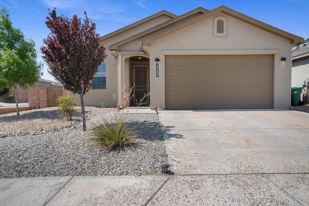 4302 GOLDEN EAGLE Court NE, Rio Rancho, NM 87144
