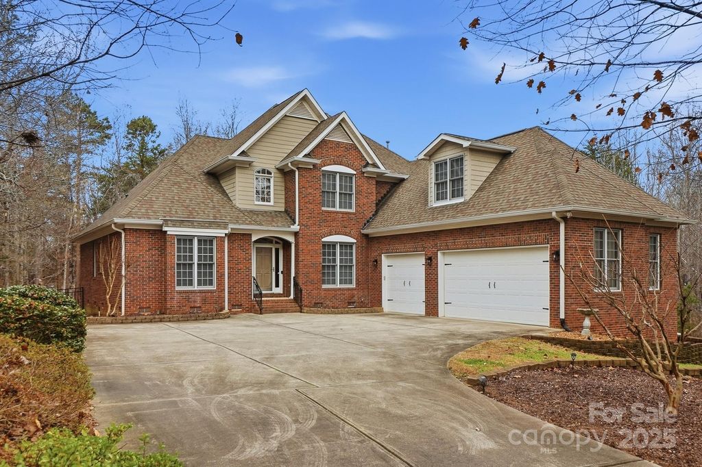 1427 Doe Ridge Lane, Fort Mill, SC 29715