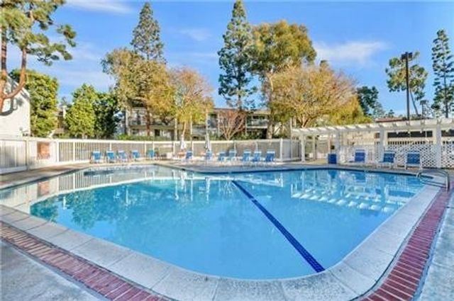 601 S Prospect 103, Redondo Beach, CA 90277