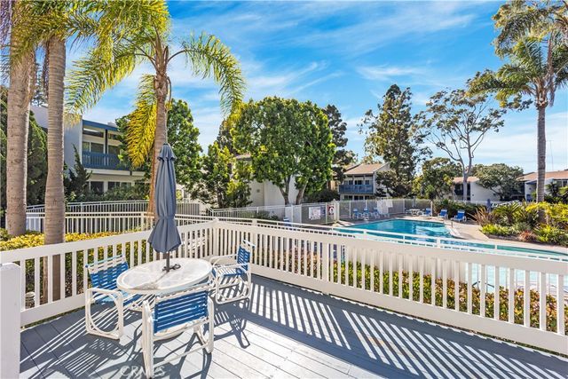 601 S Prospect 103, Redondo Beach, CA 90277