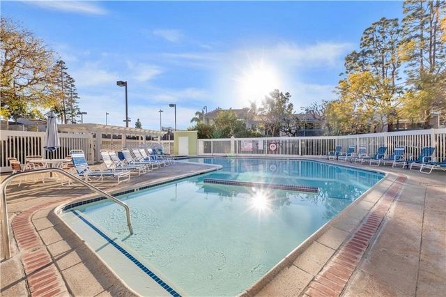 601 S Prospect 103, Redondo Beach, CA 90277