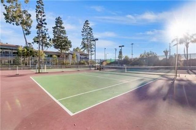 601 S Prospect 103, Redondo Beach, CA 90277