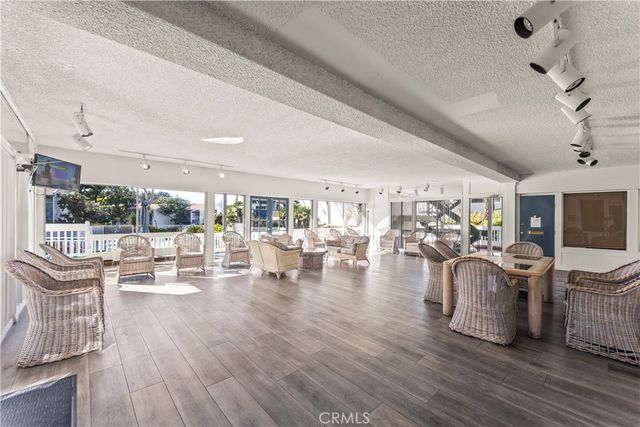 601 S Prospect 103, Redondo Beach, CA 90277