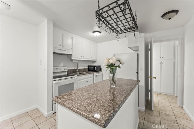 601 S Prospect 103, Redondo Beach, CA 90277