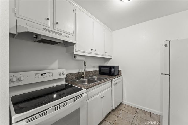 601 S Prospect 103, Redondo Beach, CA 90277