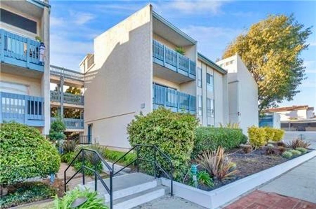 601 S Prospect 103, Redondo Beach, CA 90277