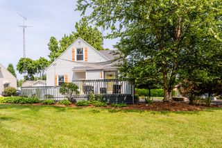 911 Botham Ave, Saint Joseph, MI 49085