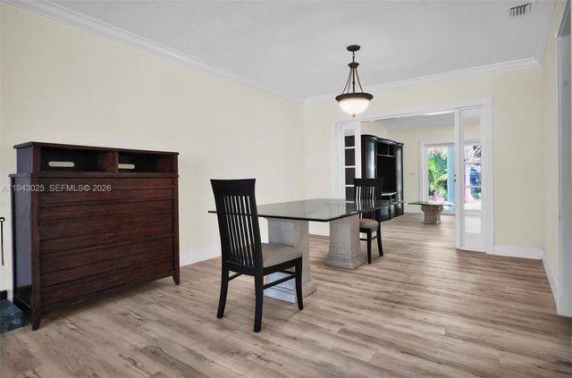 7695 SW 142nd St, Palmetto Bay, FL 33158