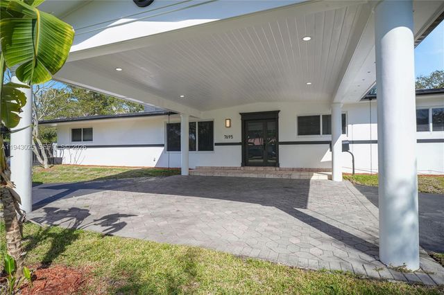 7695 SW 142nd St, Palmetto Bay, FL 33158