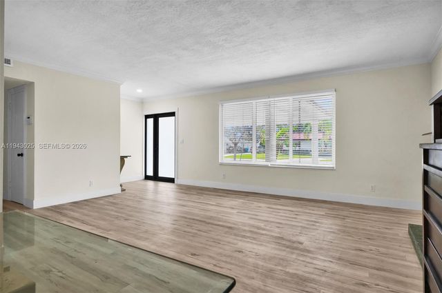 7695 SW 142nd St, Palmetto Bay, FL 33158