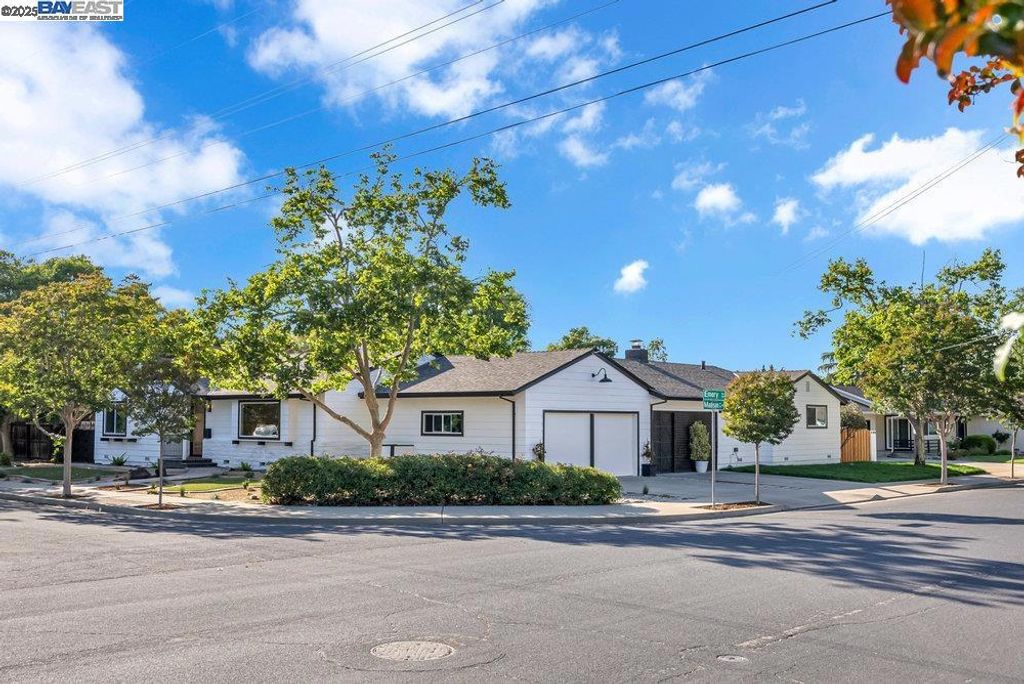 4374 emory way, Livermore, CA 94550