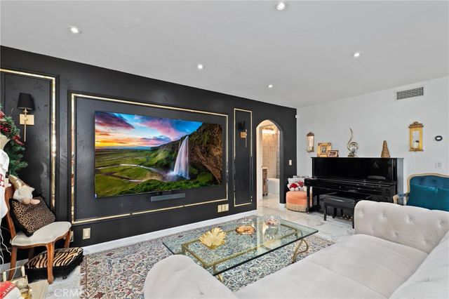 26711 Corsica, Mission Viejo, CA 92692