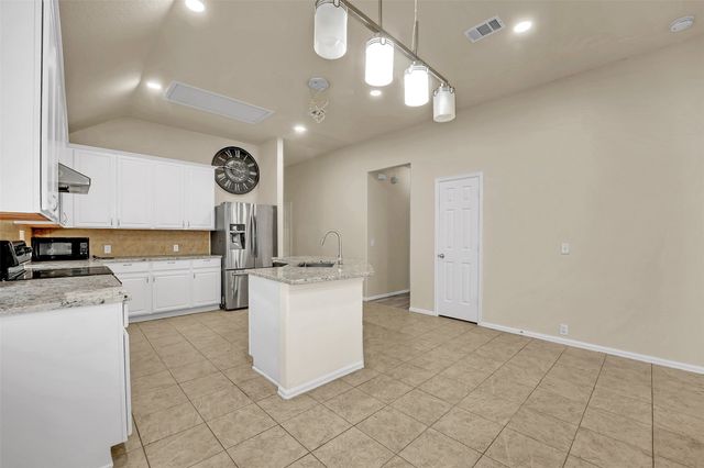 629 Rosarita Road, Arlington, TX 76002