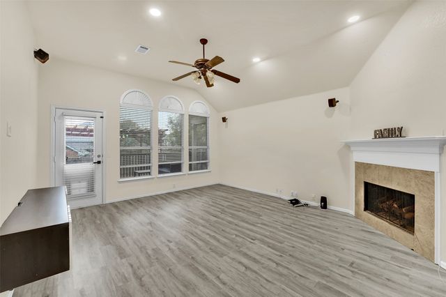 629 Rosarita Road, Arlington, TX 76002