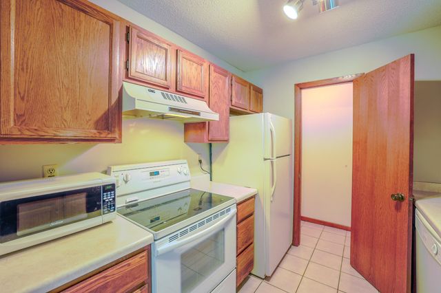 1225 Ferndale Street N B1, Maplewood, MN 55119
