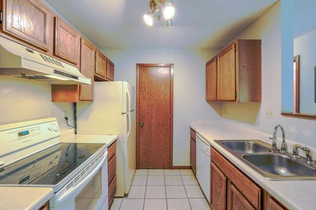 1225 Ferndale Street N B1, Maplewood, MN 55119