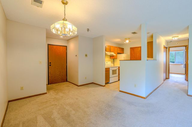 1225 Ferndale Street N B1, Maplewood, MN 55119