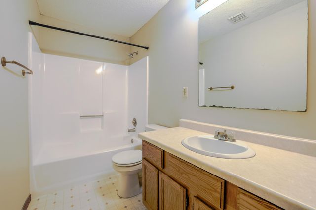 1225 Ferndale Street N B1, Maplewood, MN 55119