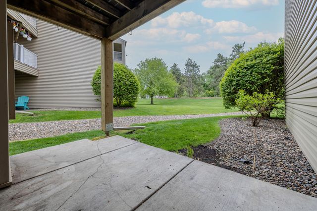 1225 Ferndale Street N B1, Maplewood, MN 55119